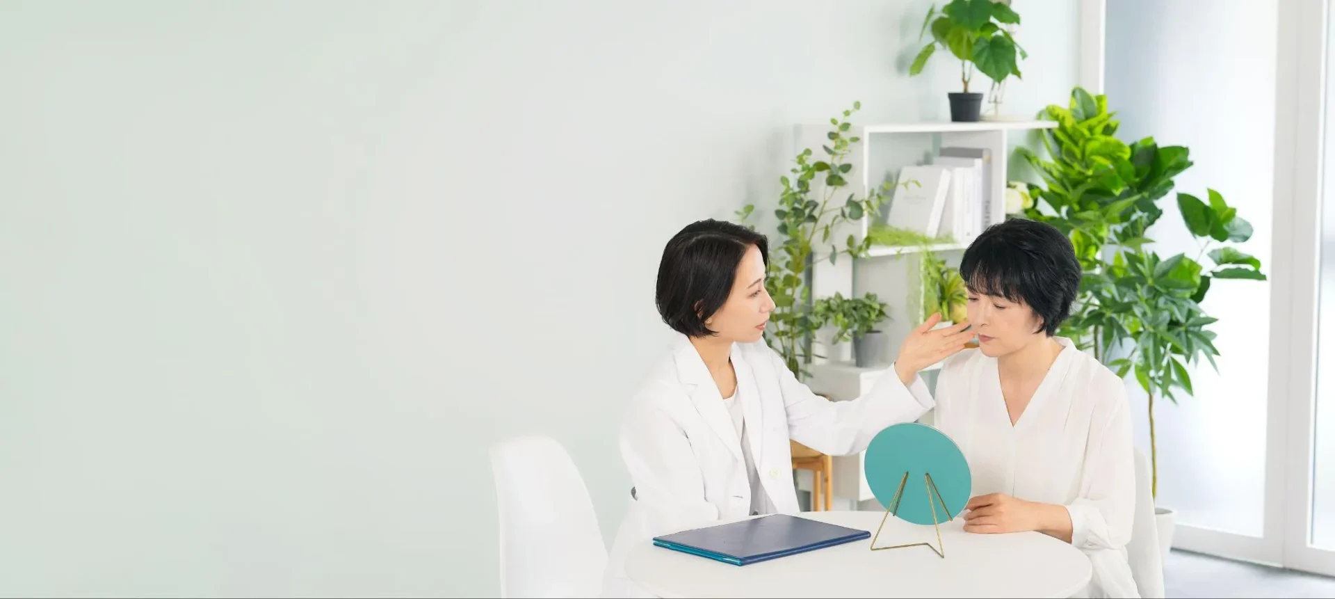 糸リフトのダウンタイムを左右するクリニック選びのポイント