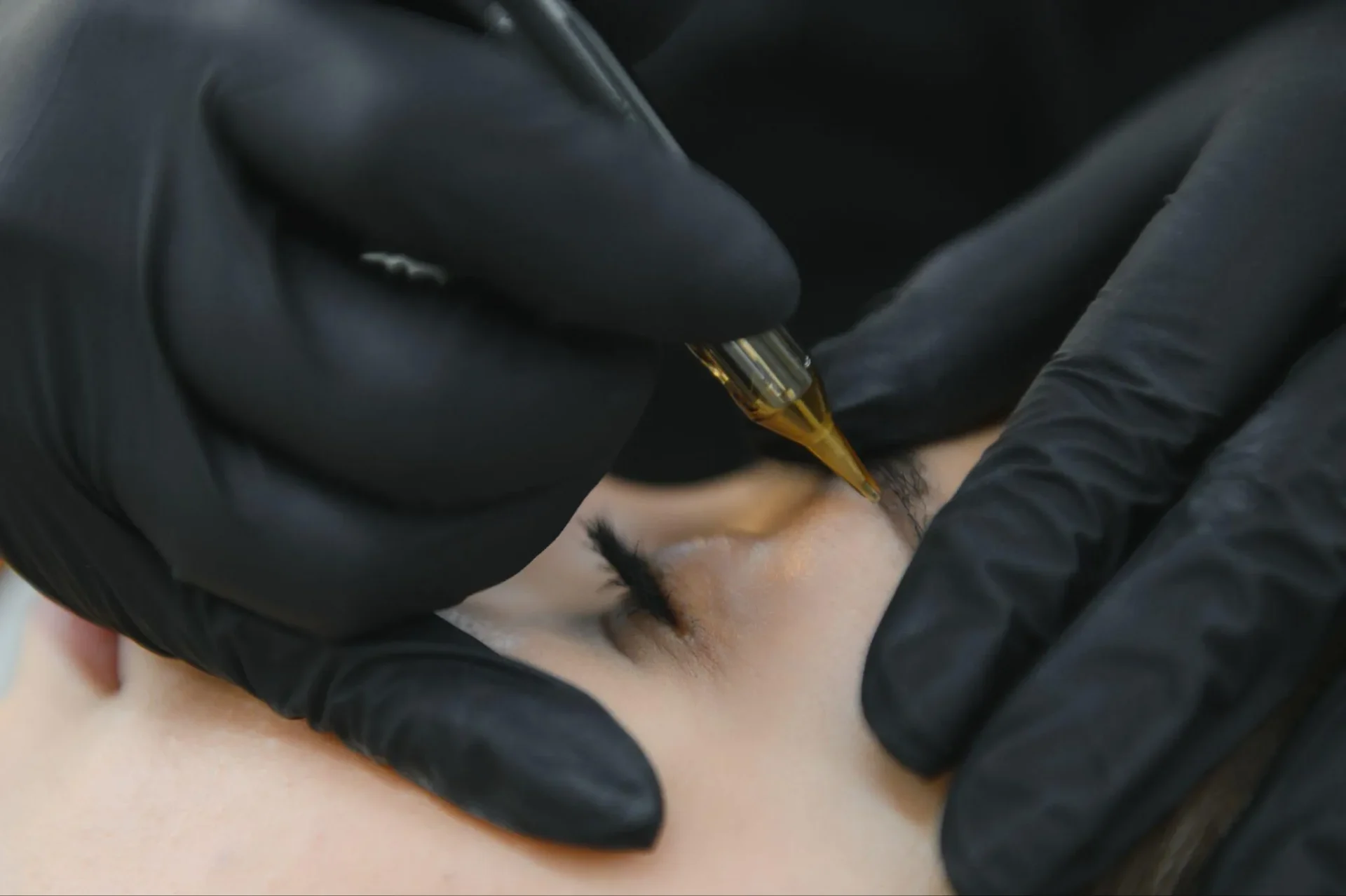 眉アートメイクのデザインは変更できる?